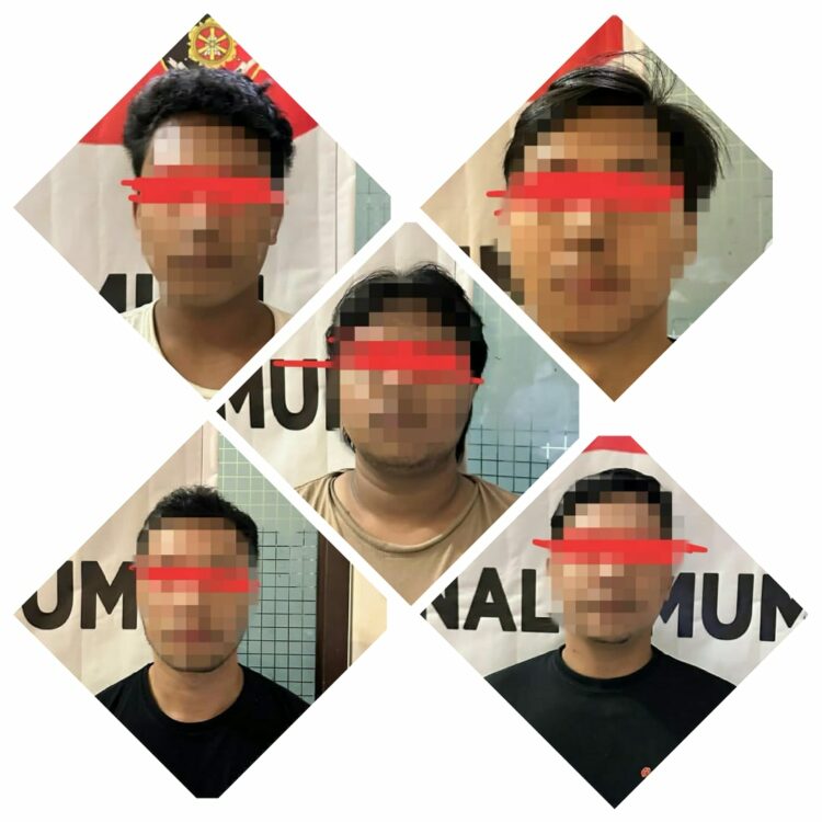 DITANGKAP: Polda Sumut menangkap 5 orang yang diduga terlibat judi Chips Higgs Domino di Binjai, Selasa (17/10/2023). (Foto Dok/ Polda Sumut)