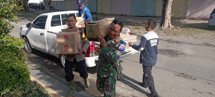 Pemerintah Kota Sabang melalui Dinas Sosial, PMG PP dan PA bersama Tenaga Kesejahteraan Sosial Kecamatan (TKSK) serta Tagana Sabang, turun ke lokasi kejadian, guna memberikan bantuan masa panik dan turut membantu pihak BPBD dalam upaya pembersihan lokasi.