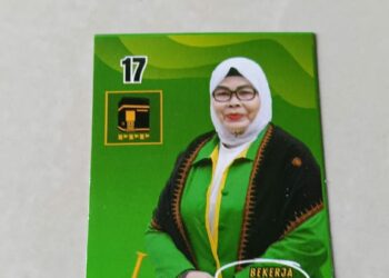 Cut Kemalawati, S. Pd salah seorang mantan guru yang mencalonkan diri sebagai calon Anggota DPRK Nagan Raya Daerah pemilihan III yang meliputi kecamatan Kuala, Tadu Raya dan Kuala Pesisir