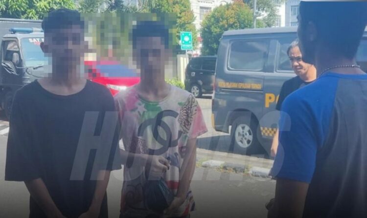 Tim Charlie dari Polresta Manado telah berhasil mengamankan dua pelaku penganiayaan secara bersama-sama. Kejadian tersebut terjadi di Kelurahan Teling Bawah Lk.II, Kecamatan Wenang.