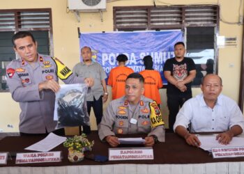 Kapolres Pematang Siantar AKBP Yogen Heroes Baruno SH S.I.K, melakukan konferensi pers terkait penangkapan pelaku kasus pencurian dengan kekerasan terhadap orang penyandang disabilitas yang viral di Medsos.