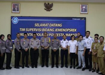 Kombes Pol Julianto P. Sirait, S.H.,S.I.K, Kepala Kepolisian Resort Kota Manado, menerima kunjungan Tim Supervisi Bidang Jemenopsrek Korps Lalu Lintas (Korlantas) Polri.