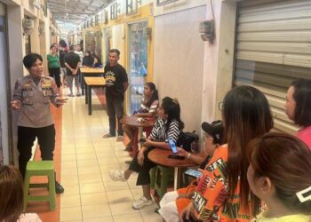 Kapolsek Tikala secara pribadi memberikan himbauan kamtibmas kepada pengendara dan warga masyarakat yang hadir. Himbauan tersebut mencakup pentingnya kerjasama masyarakat dalam menjaga dan menertibkan wilayah Kamtibmas demi keamanan bersama.