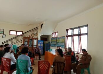 Pemerintah kelurahan Bah Sorma, kecamatan Siantar Sitalasari, kota Pematangsiantar mempertemukan warga yang keberatan terhadap yayasan rehabilitasi Narwastu yang diduga membuang limbah sembarangan. Pertemuan yang berlangsung di kantor lurah Bah Sorma, Senin, (30/10/2023),