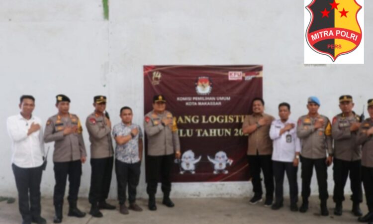 Kapolda Sulsel Irjen Pol Drs. Setyo Boedi Moempoeni Harso melakukan pengecekan di KPU Provinsi Sulawesi Selatan, Jl. A.P Pettarani No.102, Kec. Rappocini, Kota Makassar Dan Gudang Penampungan Kotak Suara, Jl. Dokter Insinyur Sutami (KIMA), Senin (30/10/23).