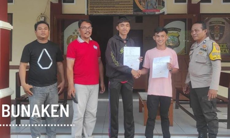 Piket Reskrim Bripka Sulitno Jali, bersama Bhabinkamtibmas Aiptu Jefri Son Manuas S.H. dan Ketua Lingkungan II Kelurahan Bailang, Albert YohaNIS, berhasil melakukan proses mediasi problem-solving