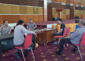 Satgas Preventif OMB Polresta Manado Polda Sulut melakukan patroli intensif ke gudang logistik Komisi Pemilihan Umum (KPU) Kota Manado