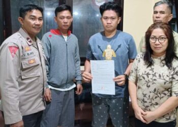Piket SPKT (Sentra Pelayanan Kepolisian Terpadu) Polsek Malalayang aktif melakukan kegiatan problem solving untuk menangani permasalahan kenakalan terhadap orang atau barang yang terjadi di Kelurahan Winangun Dua, Kecamatan Malalayang, Kota Manado.