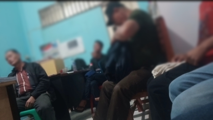 Tujuh orang terlapor 1 kali mangkir saat panggilan polisi, kemudian saat konfrontasi unit PPA Polres Nias dari 7 orang terlapor 1 orang tidak hadir, kanit PPA Polres Nias akan gelar kembali, konfrontasinya dilaksanakan di ruang unit PPA Polres Nias pada jumat 10/11/2023.