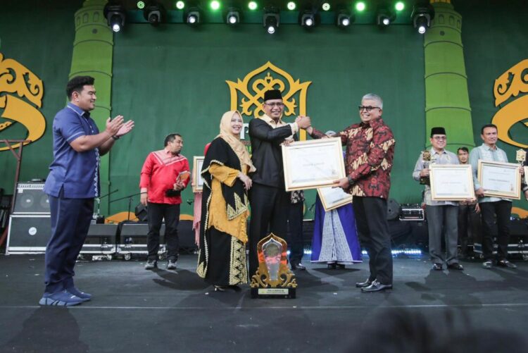 Kabupaten Aceh Selatan sukses mempertahankan juara umum Pekan Kebudayaan Aceh (PKA)
