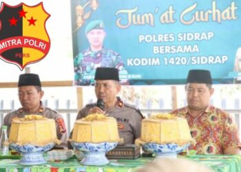 Jumat Curhat Polres Sidrap dipimpin oleh Wakapolres Sidrap Kompol M.Akib dengan dihadiri oleh Camat Tellu Limpoe diwakili oleh Sekcam Kec. Tellu Limpoe Andi Malle, M.Si,Kapolsek Tellu Limpoe AKP Lahmuddin, S.A.P, Danramil 1420-02 Tellu Limpoe diwakili oleh Serda Sahir, Kasat Binmas AKP Zakariah, SH, Kasat Reskrim AKP Muhalis Hairuddin, SH., MH, Para kepala Desa dan lurah se-Kec. Tellu Limpoe, Tokoh Pemuda, warga kec. Tellu limpoe serta Ustadz Rahman. S.Ag.