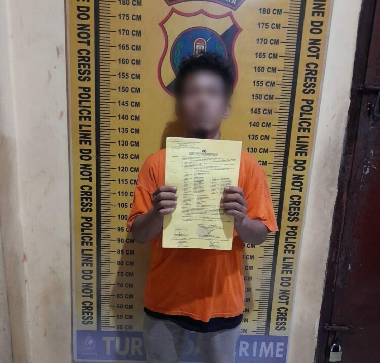 Dua orang tersangka telah diidentifikasi dalam kasus ini berinisial "A" Hutasoit berusia 34 tahun dan telah berhasil ditangkap, dan rekannya yang masih dilakukan pencarian yakni "EZ" berusia 33 tahun.