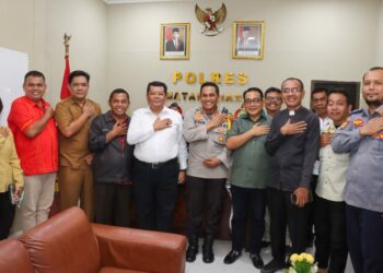 Kapolres Pematang Siantar AKBP Yogen Heroes Baruno SH, SIK menerima audiensi Panitia Perayaan Natal Oikumene Tahun 2023, Senin,(20 November 2023) siang pukul 13:00 Wib.