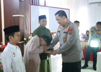 Kapolda Aceh melaksanakan kunjungan kerja ke polres Nagan Raya untuk melakukan pengecekan kesiapan personil dalam menghadapi pemilu tahun 2024.
