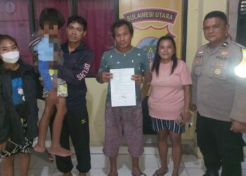 Bhabinkamtibmas Kelurahan Aipda F. Elias, telah melaksanakan Giat Problem Solving di Kantor Polsek Tuminting. Kejadian ini bermula dari pengaduan langsung orangtua korban, Feidy Saerang, seorang tukang batu berusia 38 tahun, yang merupakan Kristen Protestan dari Kelurahan Bitung Karangria Lk. IV pada hari Selasa tanggal 21 November 2023, sekitar Jam 22.00 Wita