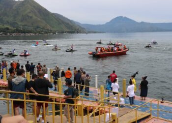 Polres Dairi Sukses amankan Event Internasional Aquabike Jetski Word Championship dan Festival Budaya, Kuliner dan UMKM di Silalahi Kabupaten Dairi. Kamis 23-11-2023. Kegiatan Pengamanan dimulai pada tanggal 22 hingga puncaknya pada tanggal 23 November 2023.