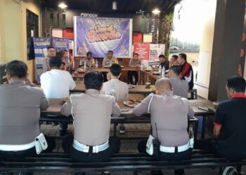 Polresta Manado melaksanakan kegiatan Jumat Bacirita yang fokus membahas strategi dan tindakan untuk menjaga kelancaran lalu lintas, Jumat (24/11/2023).
