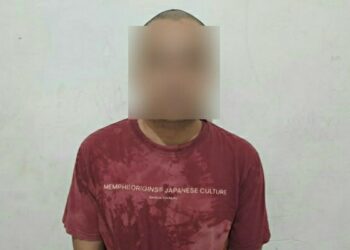Seorang pria asal Kota Manado berinisial PA (27) ditangkap Tim Resmob Polres Bitung. Menurut Kapolres Bitung melalui Kasi Humas Ipda Iwan Setiyabudi, ia ditangkap karena telah melakukan pengancaman terhadap seorang warga Kota Bitung bernama Meldi Dalagu.