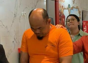 DIAMANKAN: Oknum Kepsek berinisial JR diamankan di Polrestabes Medan karena mencabuli sejumlah, Rabu (29/11/2023).(Foto Dok/Polrestabes)
