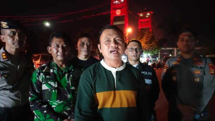 Ditsamapta Polda Sumsel melakukan Swiping patroli jalan kaki di seputaran Monpera dan Benteng Kuto Besak (BKB).