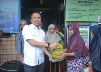 Pemerintah Kota Sabang melalui Dinas Perhubungan memberikan subsidi biaya angkut penyeberangan gas elpiji atau disebut juga LPG (Liquefied Petroleum Gas), dari Banda Aceh ke Sabang. Pelaksanaan kegiatan subsidi ongkos angkut tersebut diresmikan Pj Wali Kota Sabang Reza Fahlevi di pangkalan LPG Hijrah MHD Ie Meulee Kota Sabang, Jum'at (1/12/23).