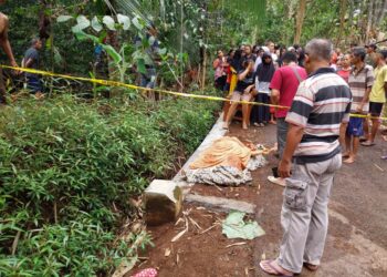 Seorang perempuan berinisial SM (42) warga Desa Nangkasawit, Kecamatan Kejobong, Kabupaten Purbalingga ditemukan meninggal dunia di dalam sumur, Minggu (3/12/2023) pagi. Korban ditemukan oleh warga dan pihak keluarga yang sedang mencari keberadaannya.