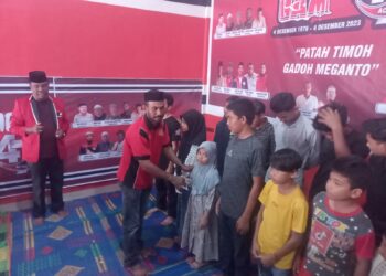 Peringatan Milad Gerakan Aceh Merdeka (GAM) yang 47 tahun di Kabupaten Nagan Raya diperingati secara meriah dan khidmat Senin (04/04/23) dipusatkan di kantor DPW Partai Aceh wilayah Nagan Raya kawasan desa Blang Baro Kuala Kabupaten Nagan Raya.