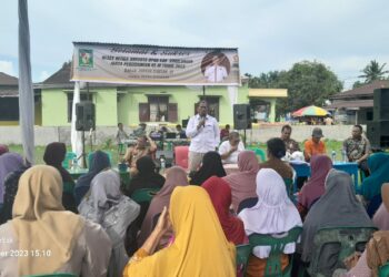 Acara Reses Juarsa Siagian, SE., masa persidangan Ke - III tahun 2023 Anggota DPRD kab. Simalungun yang dilaksanakan di Lapangan Sepak Bola kampung Melayu kelurahan Pematang Tanah Jawa Selasa tanggal 5 Desember 2023 sekitar pukul 14.30 wib. untuk menampung Aspirasi dari masyarakat untuk di bawa di Rapat Anggota Dewan di daerah pemilihan masing - masing anggota DPRD kab. Simalungun.