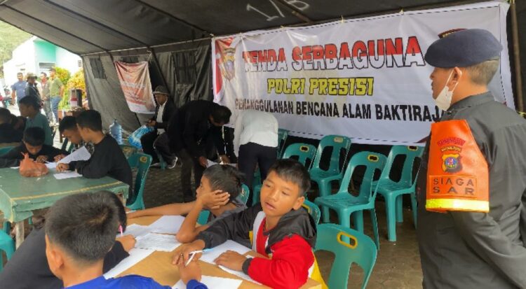TENDA SERBAGUNA: Polda Sumut dirikan tenda serbaguna untuk lokasi ujian anak-anak korban longsor Humbahas, (Foto Dok/ Polda Sumut)