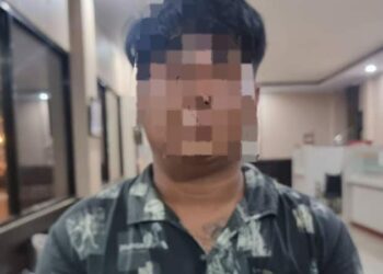 Tim Alpha ROTR dari Polresta Manado berhasil mengamankan terduga pelaku penganiayaan dengan menggunakan senjata tajam. Kejadian ini terjadi sekitar setengah jam sebelumnya, tepatnya pukul 17.30 WITA, di depan Jumbo Pasar Swalayan Kota Manado pada hari Rabu, 06 Desember 2023, sekitar pukul 18.00 WITA