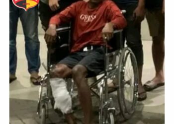 Pelaku pembunuhan sadis berinisial A (20) yang menewaskan Makmur (53) dan Abdillah Makmur (27) ayah dan anak di maros akhirnya ditangkap oleh tim gabungan Reskrim Polres Maros dan Resmob Polda Sulsel, Sabtu (9/12/2023).