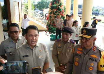 Tim Satuan Tugas (Satgas) Pencegahan dan Penyelesaian Tindak Pidana Pertanahan Provinsi Sulawesi Utara, terdiri dari Polda Sulut, Kejaksaan Tinggi dan Kanwil BPN Sulut, menerima piagam penghargaan dan pin emas dari Kementerian Agraria dan Tata Ruang (ATR)/Badan Pertanahan Nasional (BPN) RI.