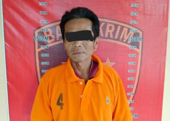 DIAMANKAN : IHR (41), terduga pelaku Curat bersama dua rekannya, FRB (42) dan EW (46) diamankan di Polsek Perbaungan. (Foto Dok/Humas Polres)
