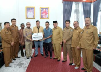 PT Pembangunan Aceh (PEMA) Perseroda terus mendukung berbagai program pemerintah daerah demi kemajuan bersama. Hal tersebut diwujudkan dengan memberikan bantuan Corporate Social Responsibility (CSR) kepada Koperasi Produsen Pengelola Pisang Cavendish Bukit Diana Makmur Kabupaten Bener Meriah berupa 8000 kg (8 ton) Pupuk NPK dan Pupuk Nitrogen Kalium.