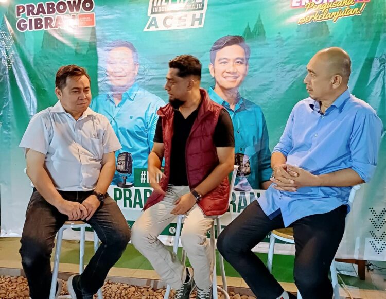 Relawan Pengusaha Muda Nasional (Repnas) Indonesia Maju Aceh, malam tadi menggelar nonton bareng debat calon presiden (capres) perdana. Kegiatan ini digelar di RM Nyak Omar, Aceh Besar. Selasa Desember 2023.
