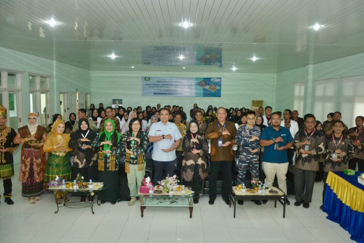 Pj Wali Kota Sabang Reza Fahlevi yang ikut hadir dalam Pembukaan survei akreditasi RSUD Kota Sabang, di Aula rumah sakit setempat, Kamis (14/12/23).