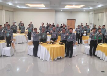 Bertempat di Balai Pendidikan dan Pelatihan Hukum dan HAM Sulawesi Utara, kegiatan yang berlangsung dari tanggal 19 hingga 21 Desember ini dibuka secara resmi oleh Kepala Kantor Wilayah Kemenkumham Sulut, Ronald Lumbuun. Adapun kegiatan ini dihadiri oleh 50 peserta yang terdiri dari jajaran Unit Pelaksana Teknis (UPT) dilingkungan Kemenkumham Sulut. Rabu (20/11/23).