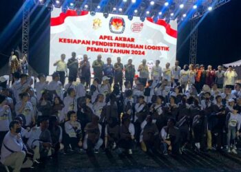 Personel Polresta Manado yang tergabung dalam operasi mantap Brata telah berhasil mengamankan kegiatan Apel Akbar dalam rangka kesiapan pendistribusian logistik pemilu 2024. Acara tersebut digelar dengan khidmat di Pohon Kasih, Kawasan Mega Mas, Kota Manado.
