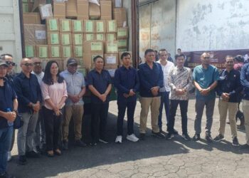 Satuan Tugas Preemtif dan Kamseltibcar Lantas Ops Mantap Brata bersama Kapolresta Manado turut serta dalam kegiatan penting Penerimaan Surat Suara Pemilihan Presiden dan Wakil Presiden (PPWP), DPR RI, DPRD Provinsi, dan DPRD Kab/Kota untuk Kota Manado. Kegiatan ini dilaksanakan di Gudang Logistik KPU Kota Bitung, Selasa (19/12/2023).