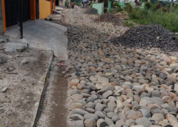 Pembangunan jalan yang berada di jalan Daun Salam Pasar Baru Kecamatan Simarimbun, Kota Pematangsiantar diduga proyek siluman.