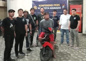 Tim Bravo ROTR (Resmob On The Rod Polresta Manado) berhasil mengamankan terduga pelaku kasus pemerkosaan. Kejadian ini bermula pada jam 06.00 Wita di kelurahan Malalayang I, kecamatan Malalayang, kota Manado pada hari Selasa, 19 Desember 2023, sekitar pukul 23.50 WITA.