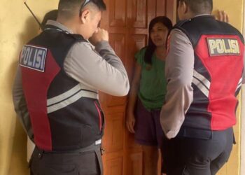 Polresta Manado memberikan respons cepat terhadap laporan kekerasan dalam rumah tangga (KDRT) yang dilaporkan melalui Call Centre 112/110. Kejadian tersebut terjadi di Kelurahan Singkil Satu Lik 7, Kecamatan Singkil, Jumat (22/12/2023).