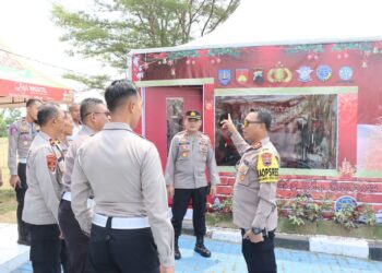 Kapolres Tegal AKBP Mochammad Sajarod Zakun, S.H., S.I.K. mendirikan 10 Pos Operasi Lilin Candi 2023 pada titik rawan yang dinilai paling strategis, Sabtu 23 Desember 2023. 1 Pos Terpadu, 4 Pos Pelayanan dan 5 Pos Pengamanan berdiri di Pos Terpadu Exit Tol Adiwerna, Pos Pelayanan di 4 Rest Area Jalan Tol Kabupaten Tegal (275 A, 282 B, 287 A, & 294 B) serta Pos Pengamanan yang ditempaktan pada Pos Lik Kramat, Taman Rakyat Slawi, Simpang 3 Yomani Lebaksiu, Fly Over Klonengan Margasari dan Obyek Wisata Guci).