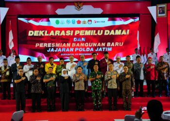 Deklarasi Pemilu Damai di Jawa Timur (Jatim), yang diikuti oleh pimpinan lembaga, tokoh agama, tokoh masyarakat, forum akademisi, organisasi kepemudaan, dan organisasi kemasyarakatan, Kamis, 28 Desember 2023.