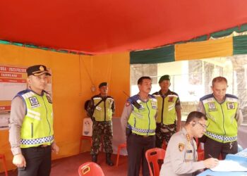 CEK POSPAM: Kapolrestabes Medan Kombes Pol Dr Teddy John Sahala Marbun SH MHum mengecek Pospam XVI Tirtanadi Jalan Jamin Ginting Desa Sibolangit, Kecamatan Sibolangit, Deliserdang, Sabtu (30/12/2023).(Foto Dok/Polrestabes)