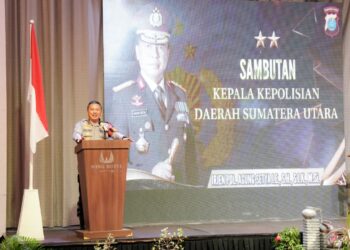 BERI SAMBUTAN: Kapolda Sumut, Irjen Pol Agung Setya Imam Effendi beri sambutan pada kegiatan peningkatan kemampuan psikologi bagi konselor trauma healing dan pemberian layanan psikologi berupa support-PSI tahun 2023 di Hotel Wings, Kabupaten Deliserdang, Kamis (30/11/2023). (Foto Dok/ Polda Sumut)