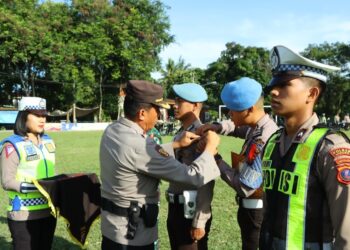 PIMPIN SERTIJAB: Kapolda Sumut, Irjen Pol Agung Setya Imam Effendi memimpin pelaksanaan Sertijab Wakapolda Sumut di Aula Tribrata Mapolda Sumut, Kamis (21/12/2023). (Foto Dok/ Polda Sumut)