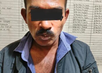Note
MC = Muhammad Chandra (47) DIAMANKAN : MC (47), terduga pelaku narkotika yang berhasil diamankan Unit Reskrim Polsek Perbaungan. (FOto Dok/Humas Polres Sergai)