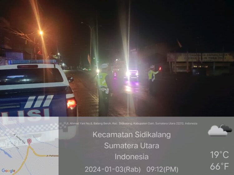 Kapolres Dairi AKBP Agus Bahari P.A, S.I.K, S.H, M.Si melalui Personil Sat Lantas Polres Dairi dibawah pimpinan Kasat Lantas Polres Dair AKP Herliandri, SH melaksanakan kegiatan patroli Blue Light Pada Malam Hari, Rabu Malam (03/01/2024).