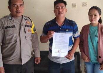 Bhabinkamtibmas Polsek Malalayang, berhasil menyelesaikan permasalahan tindak pidana penganiayaan menggunakan helm yang terjadi di Kelurahan Malalayang Satu Lingk. VII, Kec. Malalayang, Kota Manado.